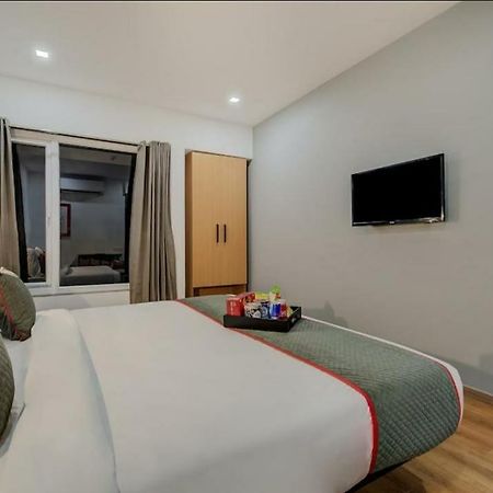 Hotel Town Plaza Pune Extérieur photo